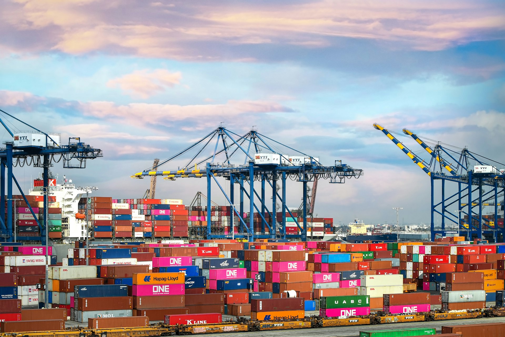 Agricultural export logistics